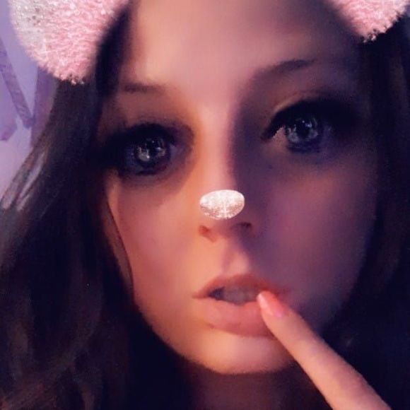 Meet your Posher, Leslie - Picture 1 of 1